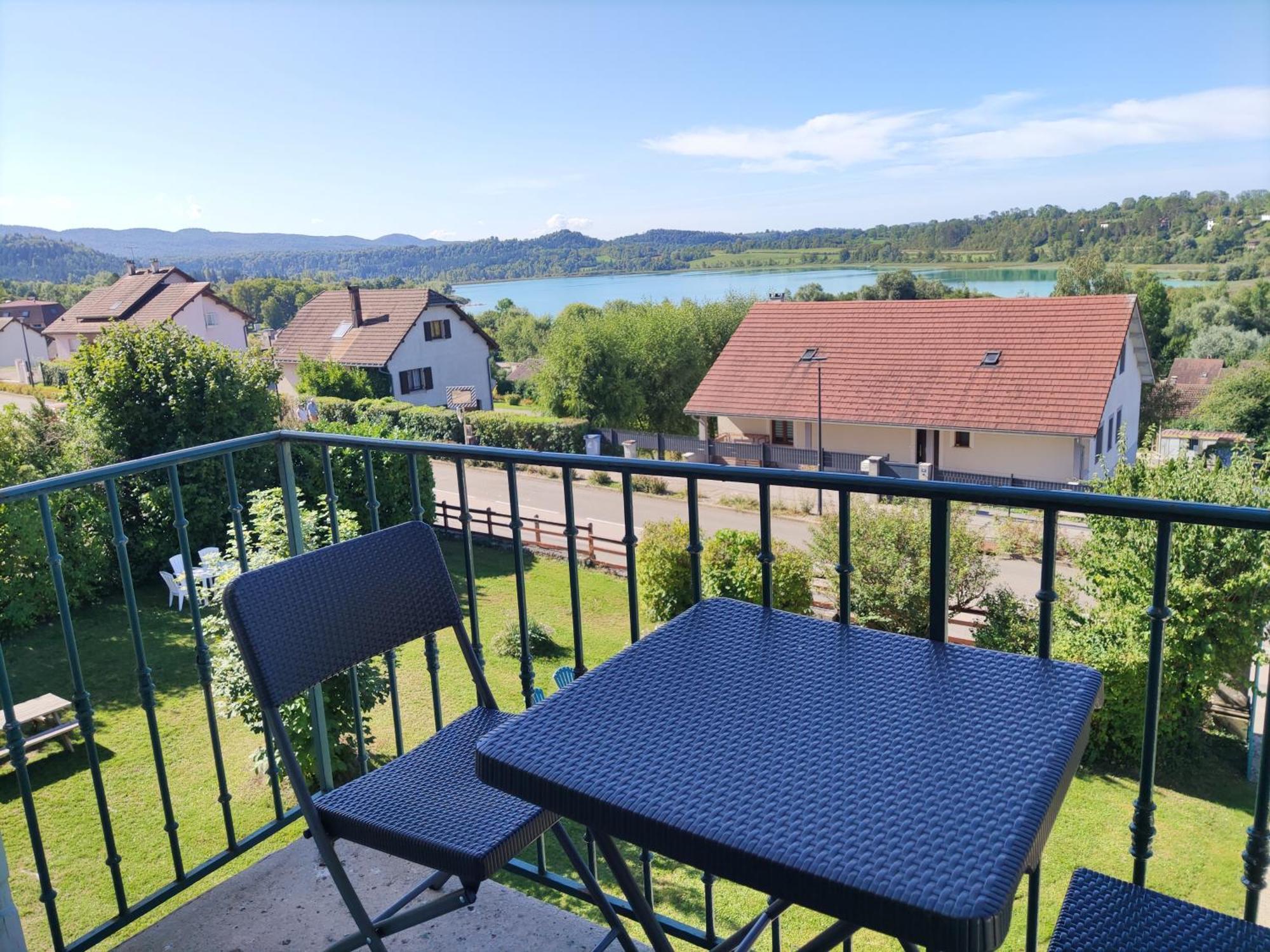 Villas-Du-Lac Appartements De Vacances Et Espace Spa Prive クレルヴォー・レ・ラック エクステリア 写真